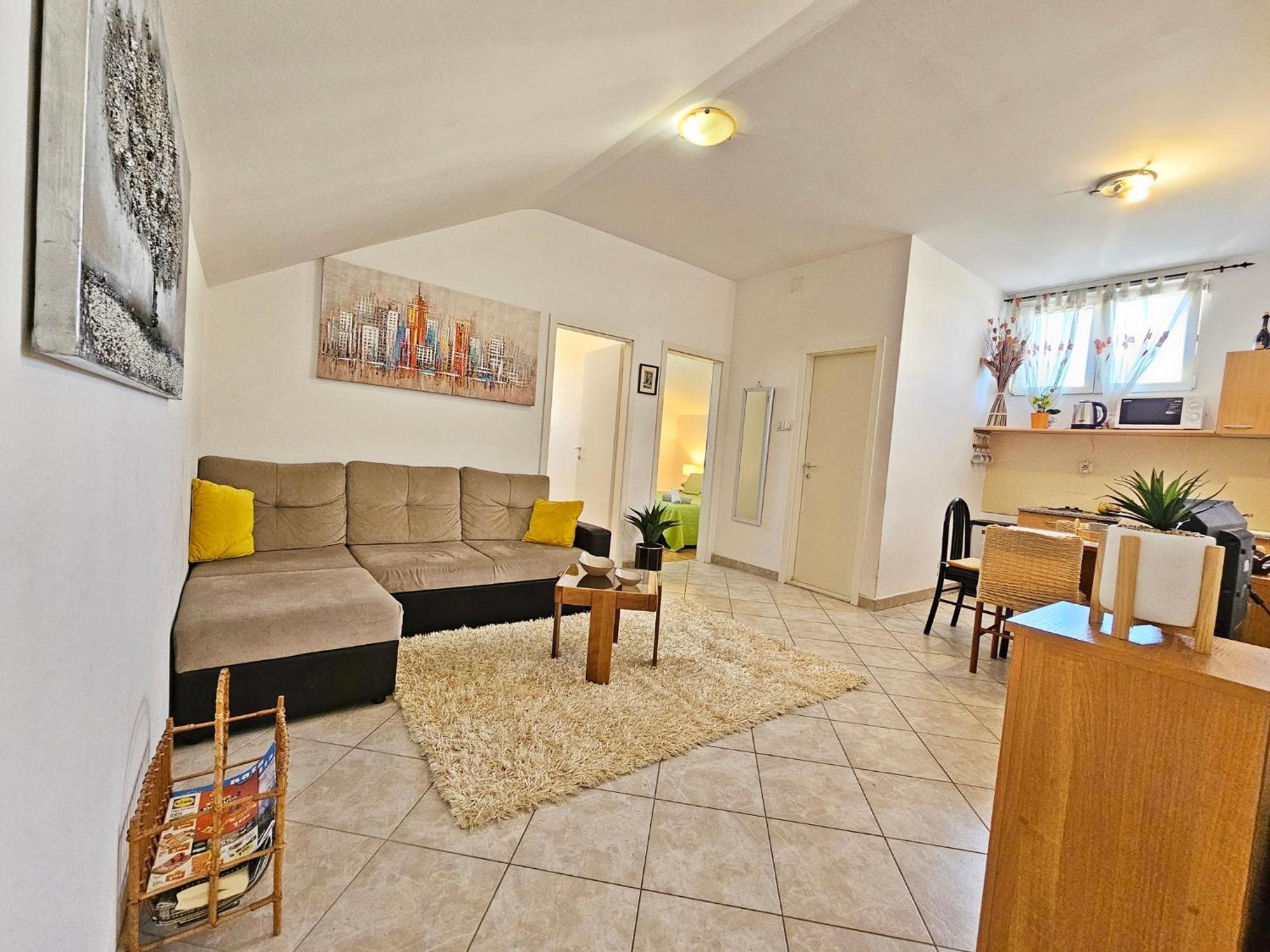 Apartmán Moni 2 *