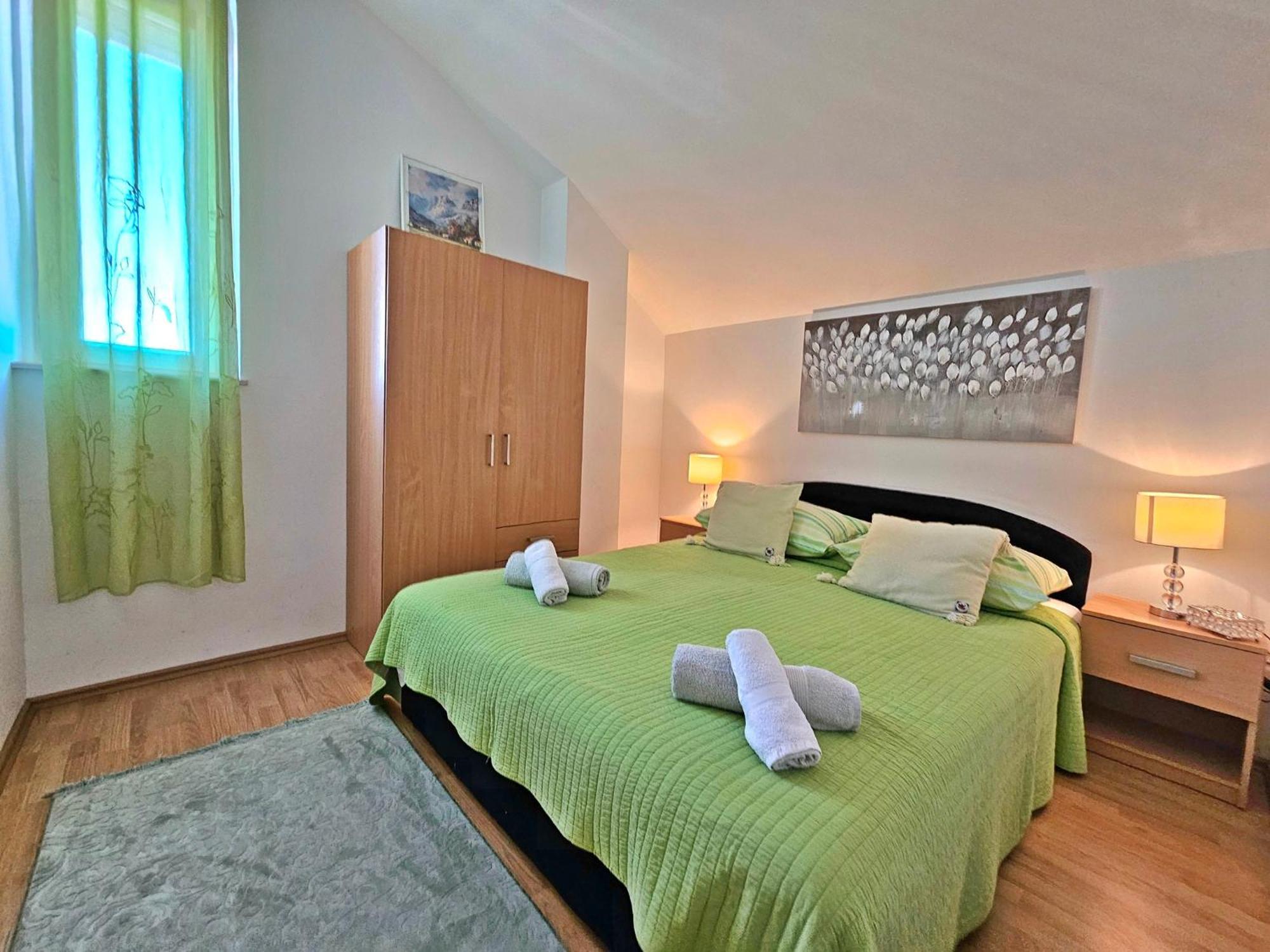 Moni 2 Apartmán *